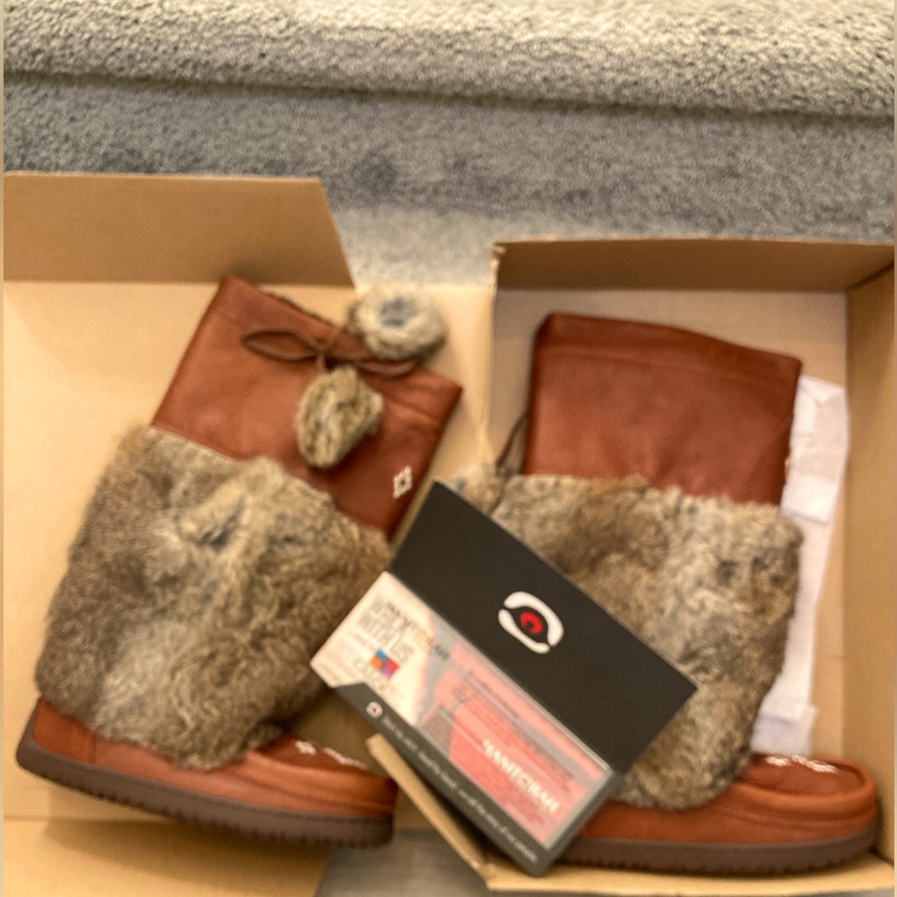 Tobacco Brown and Rabbit Fur Manitobah Mukluks